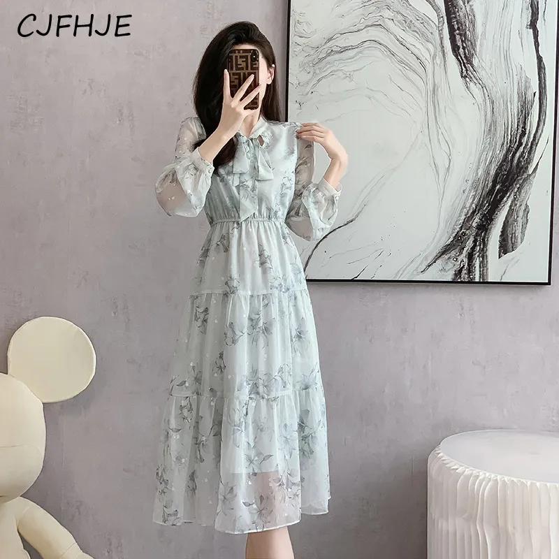 

CJFHJE Spring French Elegant Women's Fragmented Silk Lace Chiffon Dress New Versatile Waist Closing Long Sleeved Women Dresses