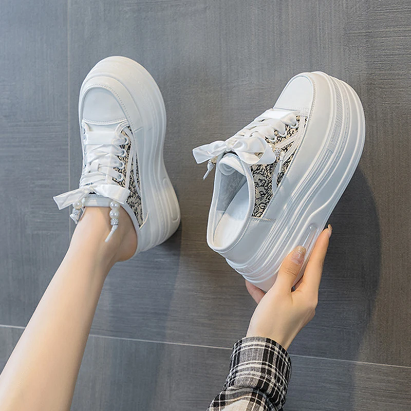 Sneaker donna con lacci e suola spessa per uso quotidiano_voghion.com