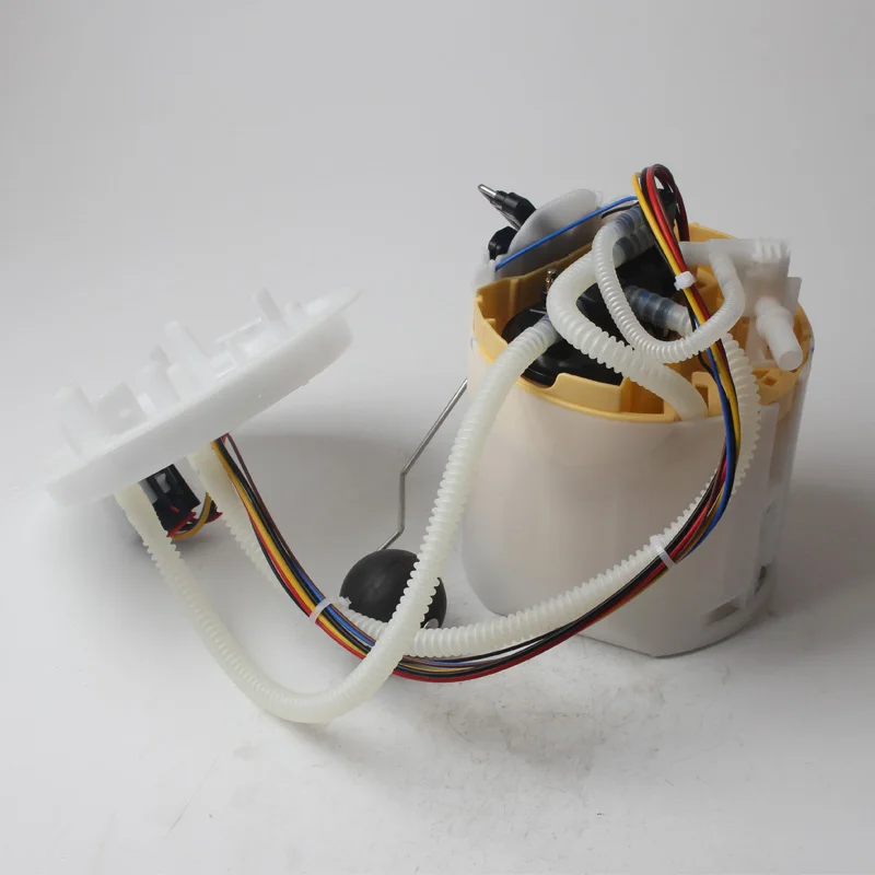 Fuel Pump Assembly OEM: 7401428 16117214884 7214884 A2C99138200 