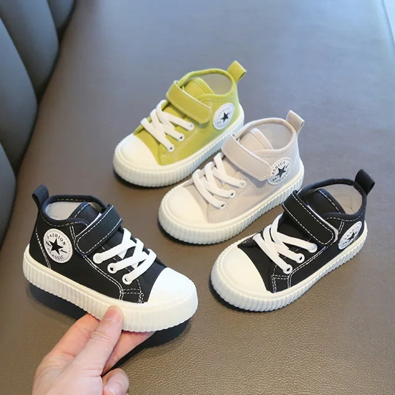 Neue Canvas-Schuhe für Kinder im Frühling und Herbst: Jungen mit weicher Sohle, bequem und rutschfest, Mädchen schlichte und vielseitige Freizeitschuhe._voghion.com