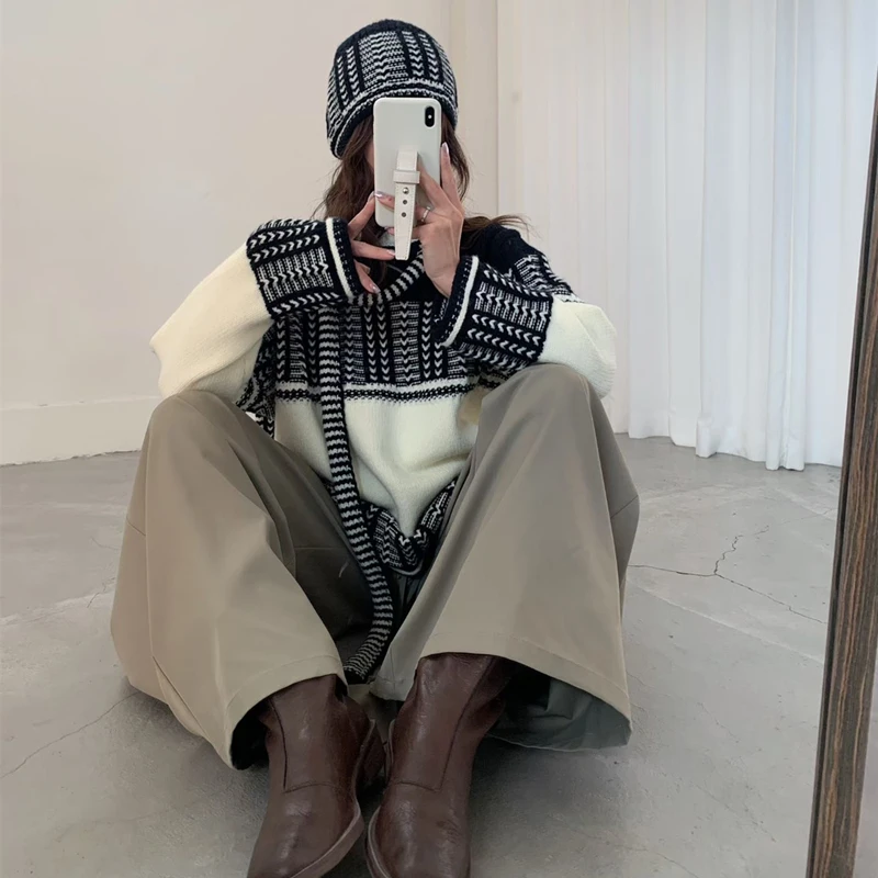 Autumn and Winter Women's Contrasting Color Long-sleeved Sweater Elegant Loose Contrasting Color Ribbon Hat Knitwear Pullover
