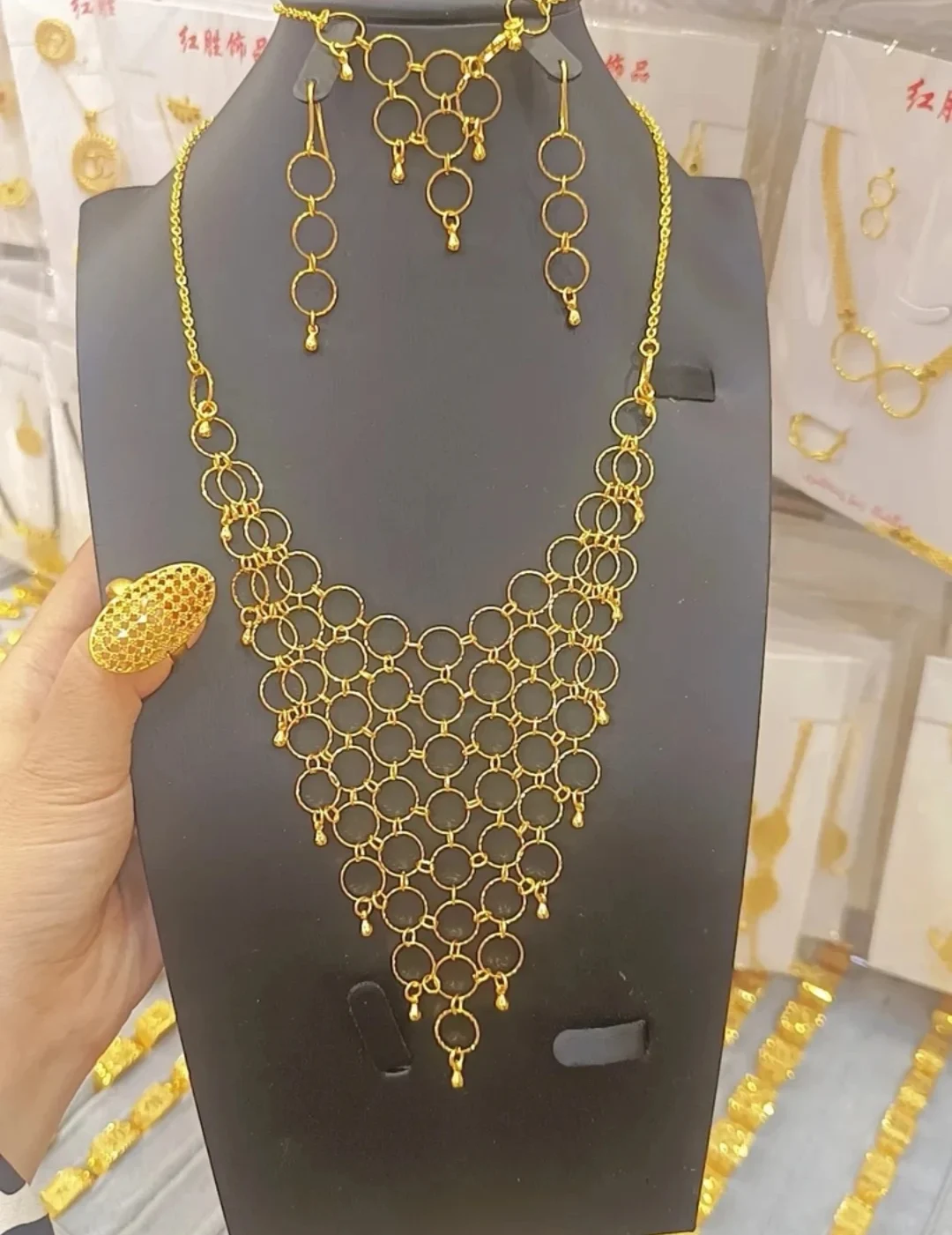 

2023 New 24K Dubai Gold Plating Jewelry Necklace Earrings Bracelet Women's Ring Bridal Party Fashion Four Piece Set YY10233