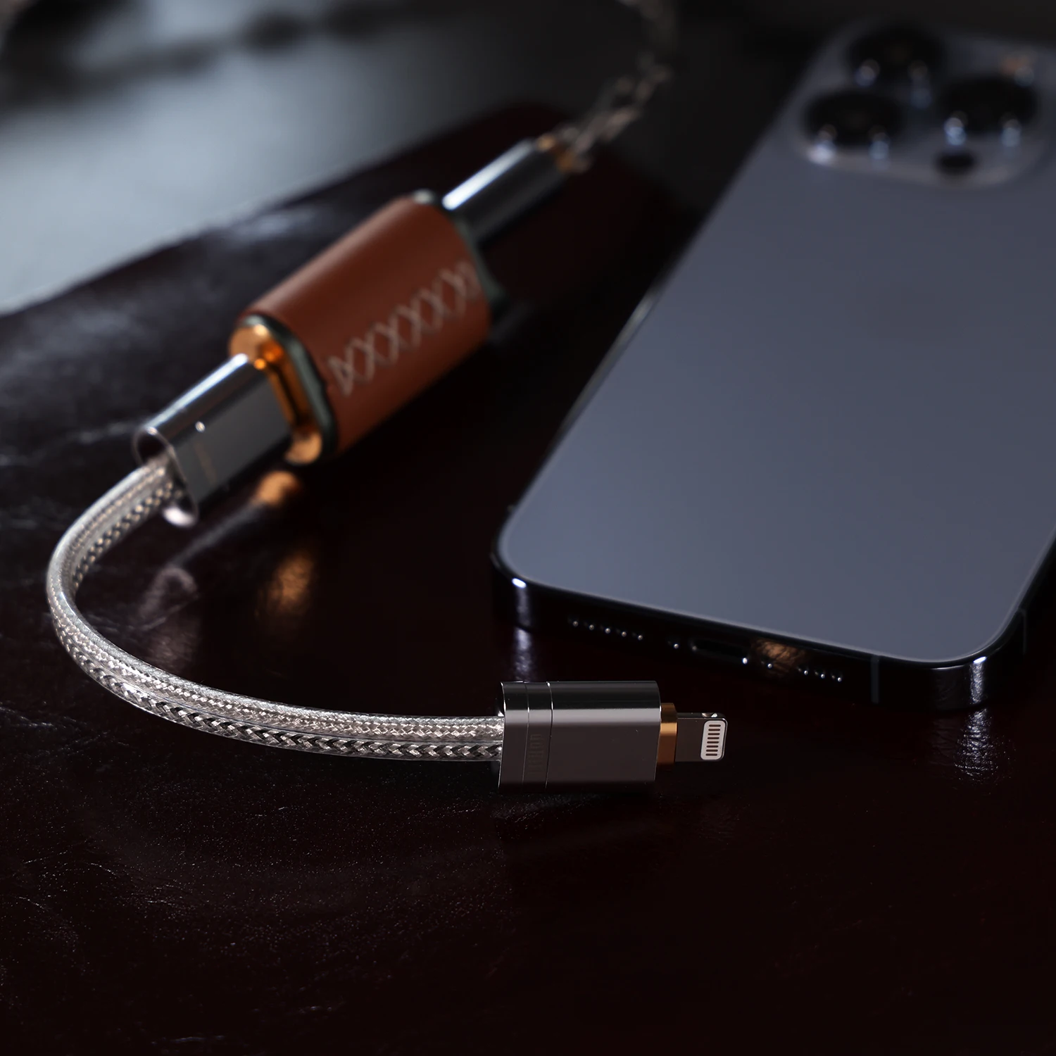 DDHIFI MFi09S Lightning to USB-C OTG Cable description image 10
