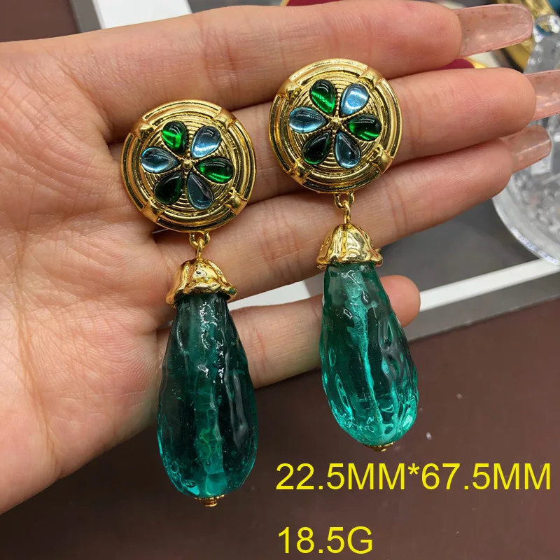 Vintage Marking Cloud Pattern Pendant Glass Ear Clip