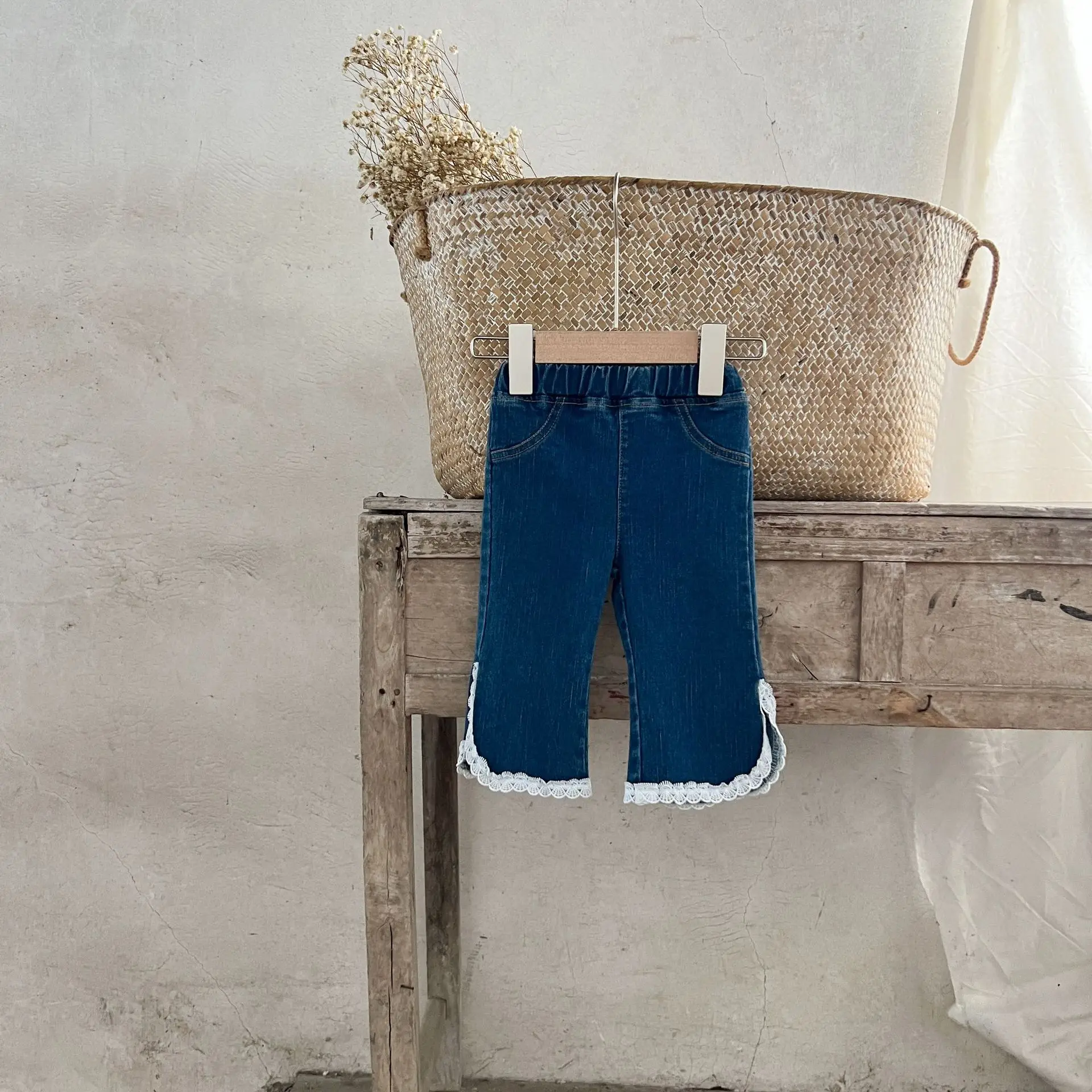 Description Picture 5 of itemGirls' Jeans 2025 Autumn New Fashionable and Versatile Baby Girl Micro Flared Pants Korean Version Lace Jeans