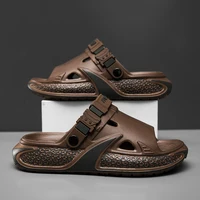 Nouvelles Sandales d'Été pour Hommes : Claquettes de Plage, Sabots d'Extérieur, Tongs Souples en EVA, Chaussures Décontractées de Jardin pour Hommes, Chaussons de Rue Masculins 1