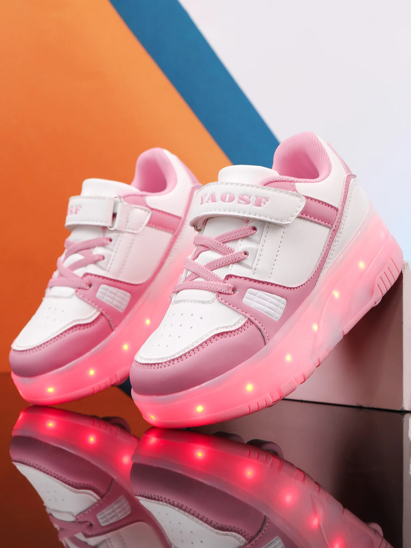 Popular and fashionable children's upgraded version of walking shoes, automatic bouncing wheel sports shoes
