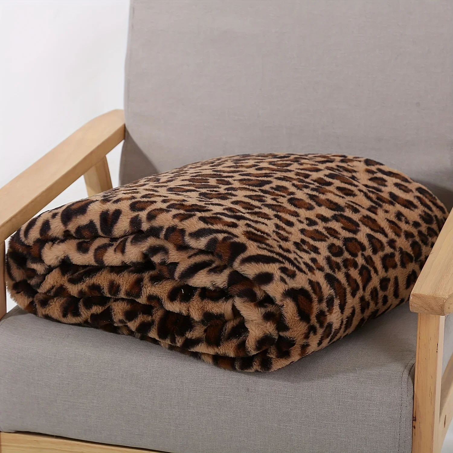 Faux Rabbit Fur Leopard Print Double-layer Coral Rabbit Plush Blanket Bedroom Sofa Soft Breathable Warm Cover Blanket 6