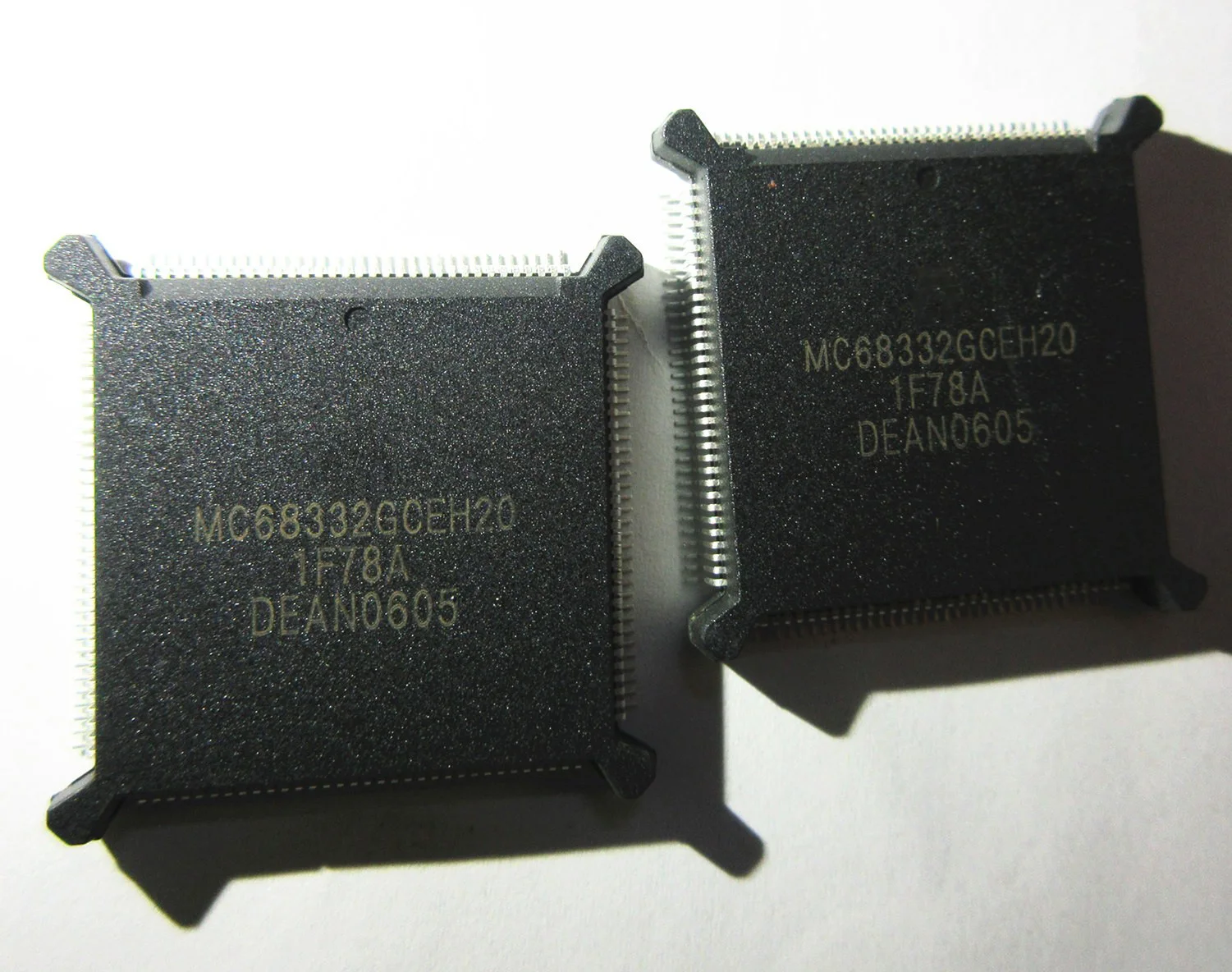 

Free shipping MC68332ACFC16 MC68332ACFC25 MC68332GCEH25 10PCS