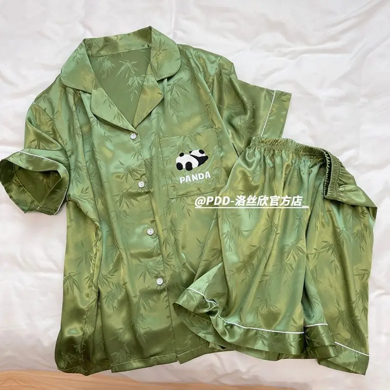 

The New INS Ice Silk Pajama Women's Summer Set Fresh Green Panda Short-sleeved Summer Loungewear Can Be Worn Outside