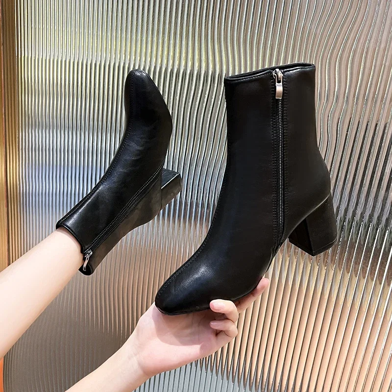 2022 Spring and Autumn New Fashion Short Boots Thick Heel Square Toe Low Tube Simple All-match Side Zipper Leather Boots Women