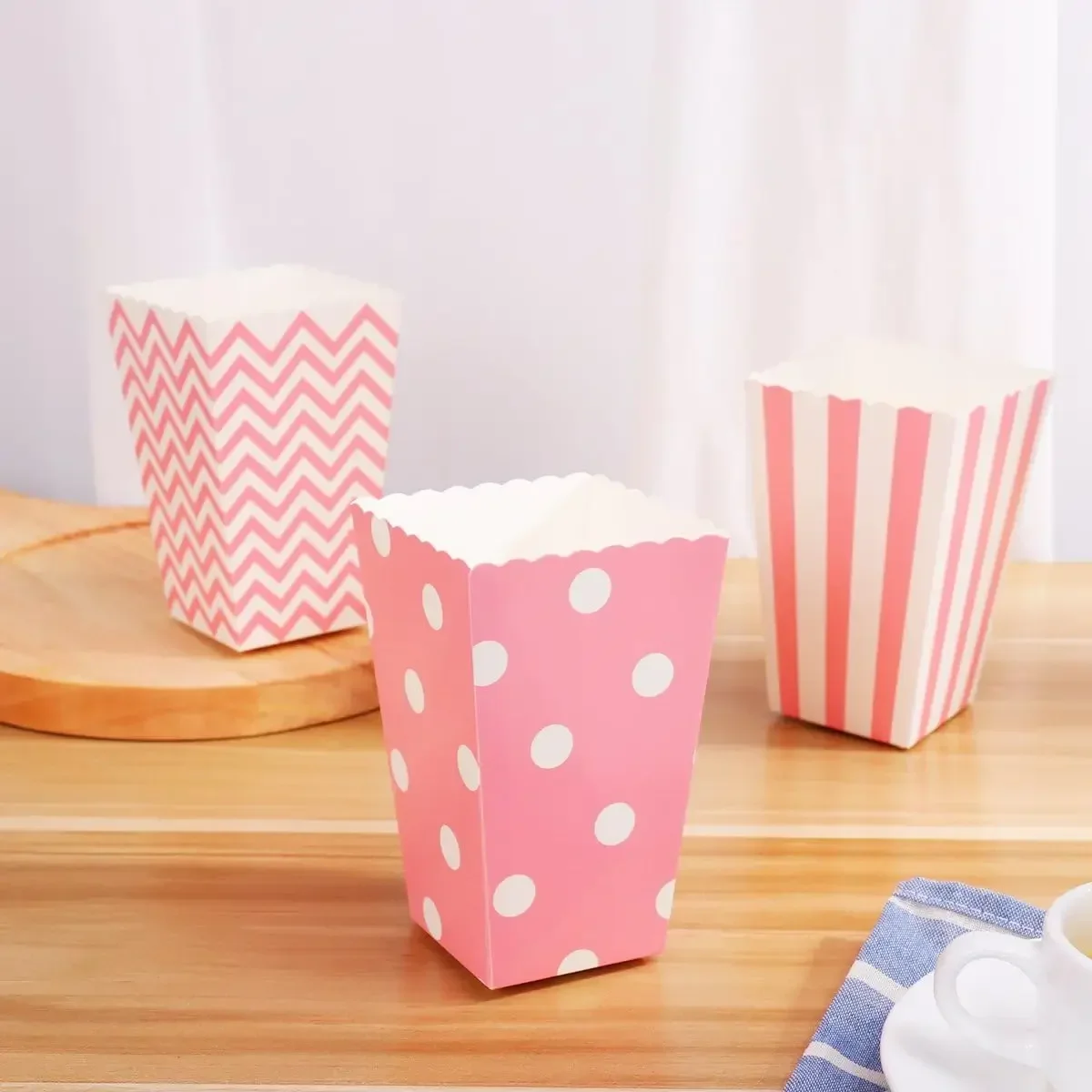 Description Picture 2 of itemNew 6/12/18Pcs Pink Dot Wave Striped Paper Popcorn Box Pop Corn Candy Sanck Favor Bag Xmas Wedding Kid Birthday Party Decoration