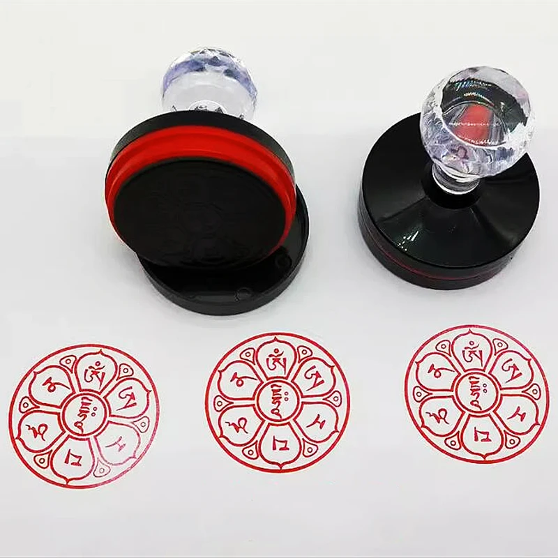 

Manjusri Eight Character Mantra, Buddhist item, automatic oil release, photosensitive seal, diameter 5 centimeters
