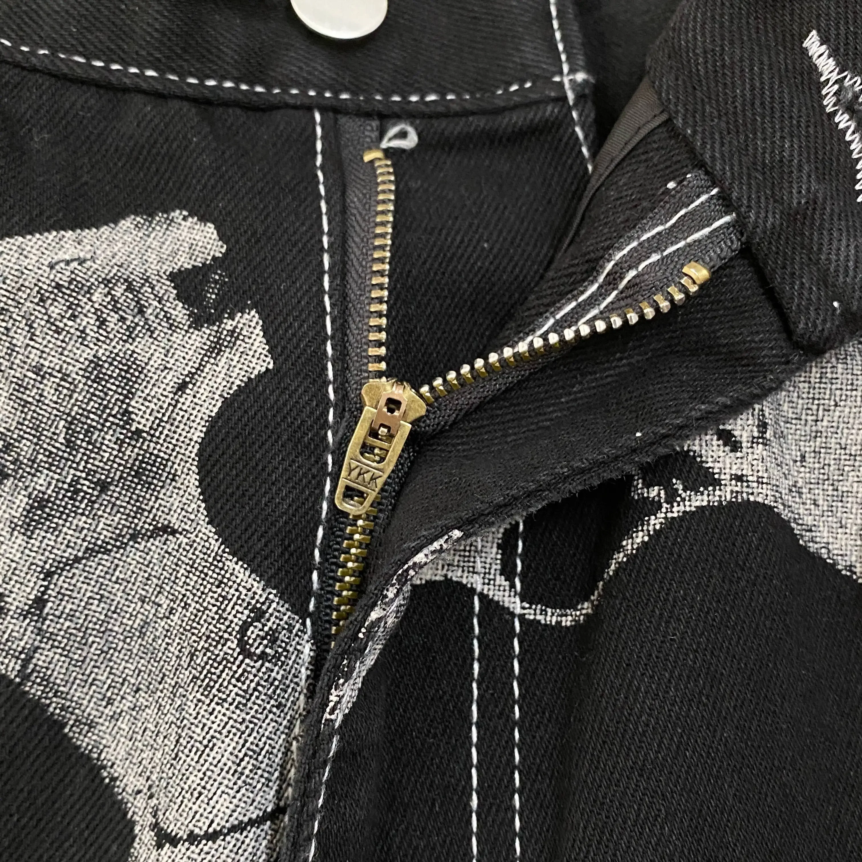 2024 Y2K American High Street Pistol Pattern Retro Printed Jeans Fashion Classic British Twill Cotton Pants Men's Jeans 4
