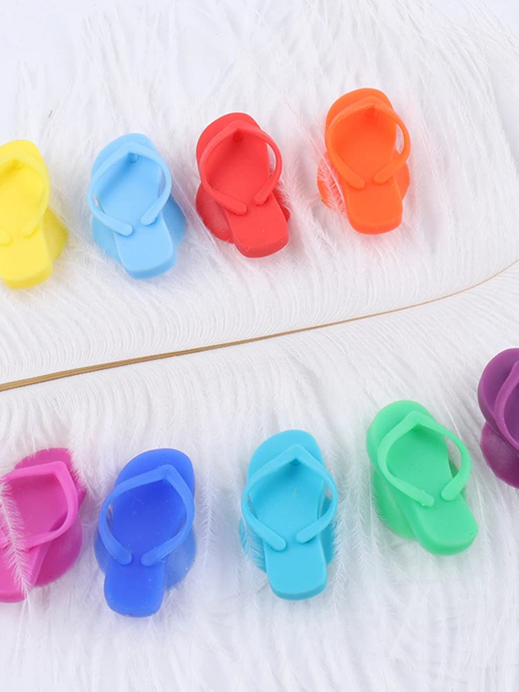 9 Pcs/set Creative Slipper Shaped Wine Glass Marker Silicone Sticker Party Cocktail Drinking wine glass marker wine glass decorations