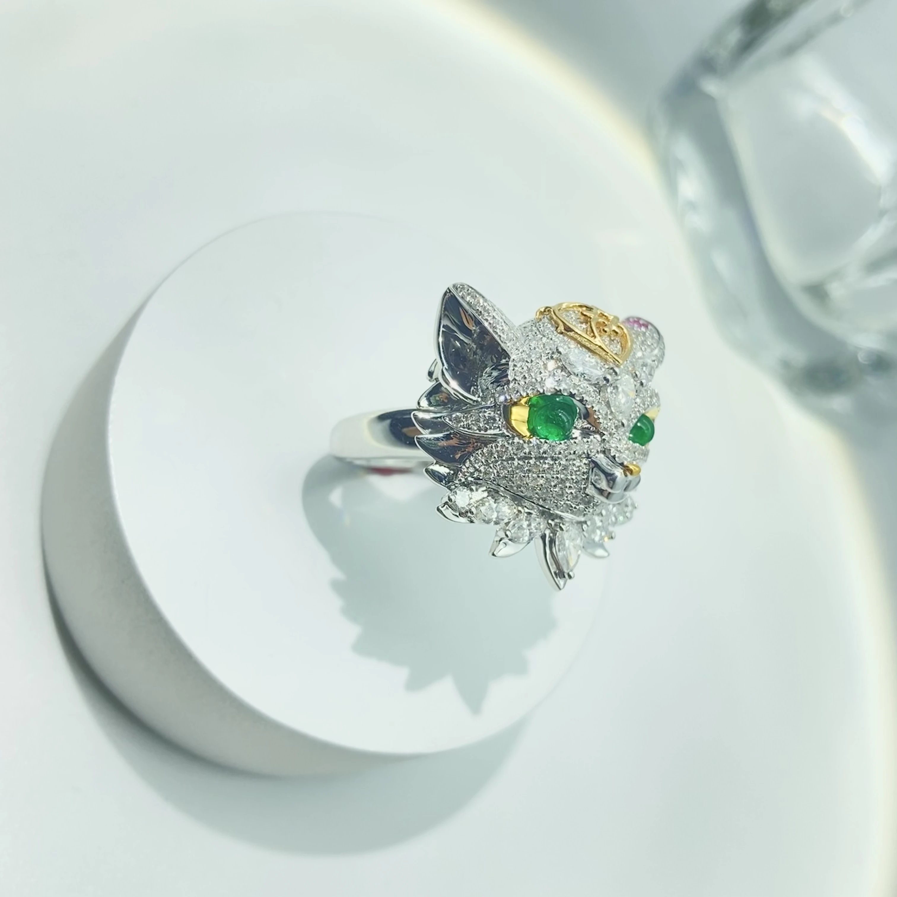 Рисунок 3 - Набор колец из 18-каратного золота