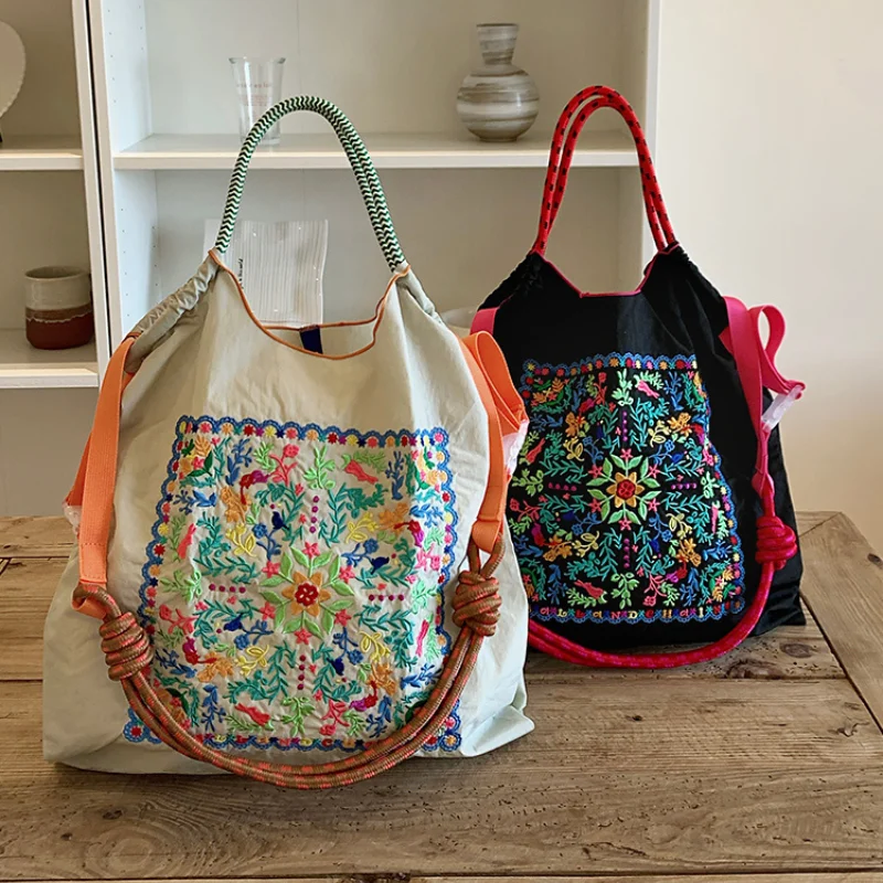 New Women's Shoulder Bag, Bohemian Style, Flower Embroidery Shopping Bag, Japanese Style Lightweight Foldableable Large-Capacity Tote Bag, Suitable for Work Clothing, Travel, Shopping, Holiday Gifts, Christmas Surprise Gifts - Image 3