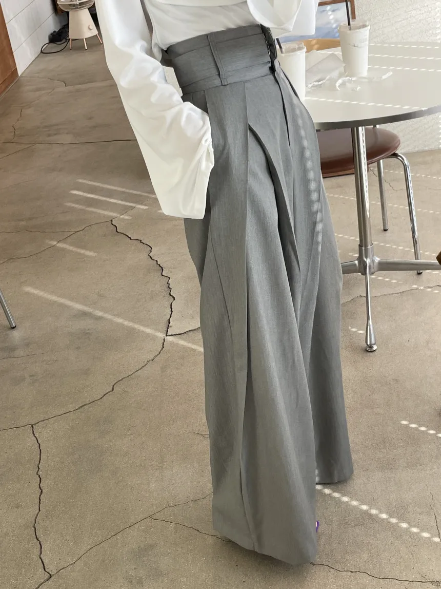 Women's Solid Color High Waist Wide Leg Trousers Pleats Oversized Balloon Silhouette Stylish Avant Garde Casual & Office Pants