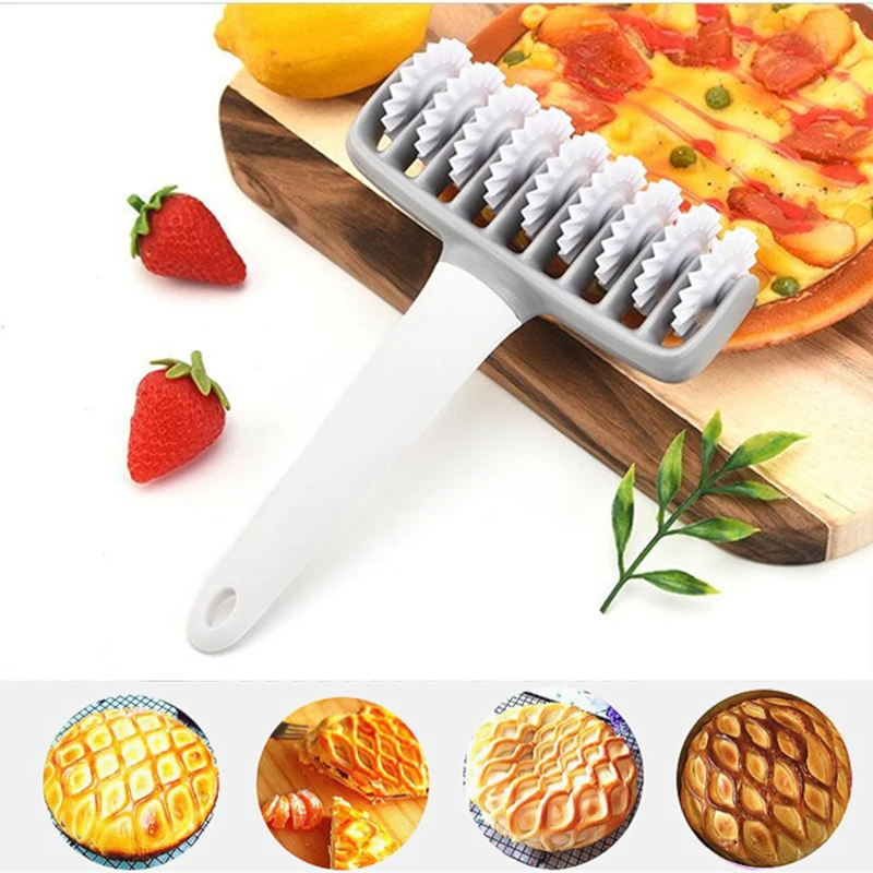 

1 Pc Dough Lattice Roller Cutter Pull Net Wheel Knife for Pizza Pie Cookie Hole Embossing Bakeware Plastic DIY Baking Tools