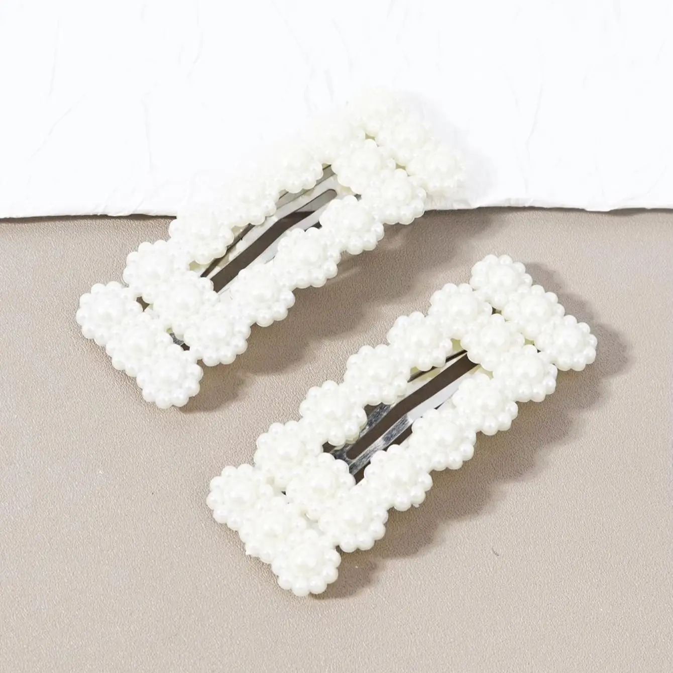 2pcs 여성용 모조 진주 헤어 클립, 귀여운 앞머리 헤어 클립, 다양한 상황에 적합한 세련된 헤어 클립