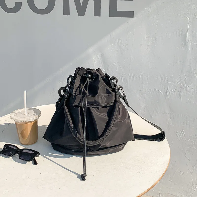 

Luxury Women's Canvas Shoulder Bag Drawstring Closure Summer Casual Top Master Design Brand Women's Bags Low Price Bag