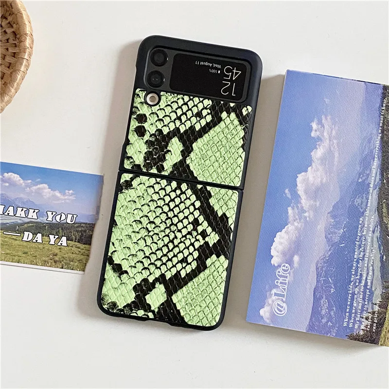 

Case for Samsung ZFlip3 Tropical Rainforest Green F7110 Protective Sleeve Leather Luminous Couple Men Women Phone Sleeve