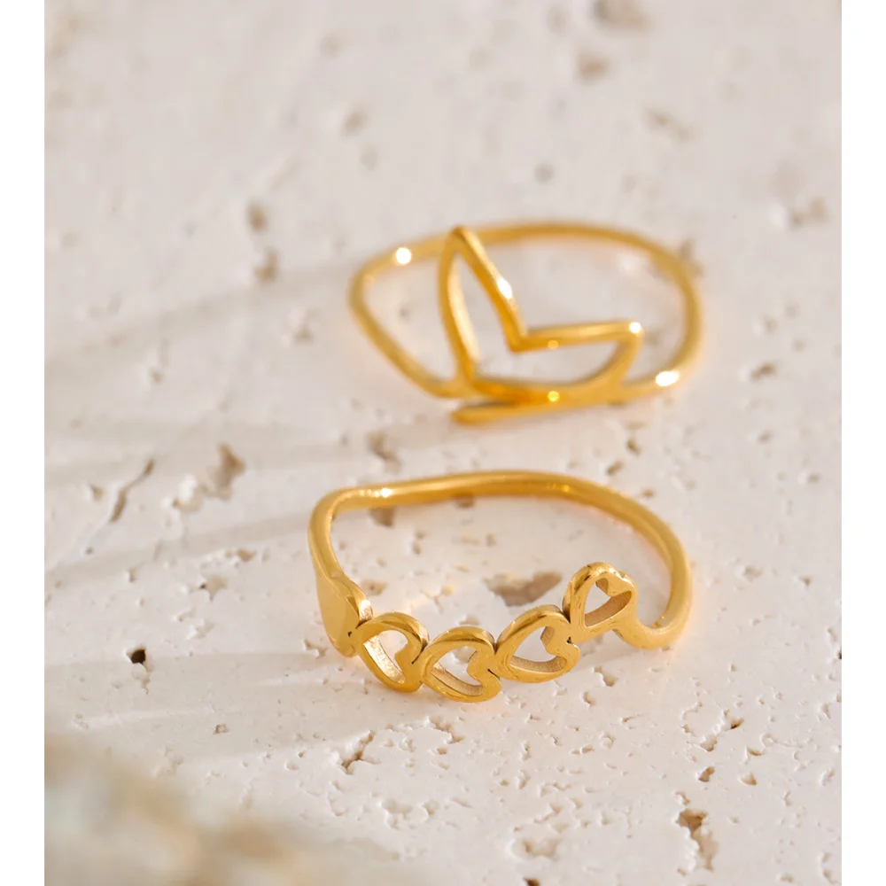 Yhpup Minimalist Geometric Heart Ring for Women