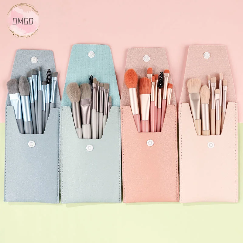 

Мини-кисти для макияжа 8 шт., набор для путешествий для женщин, портативная мягкая кисть для консилера, инструмент для тональной основы, теней для век, кисть для ресниц с сумкой