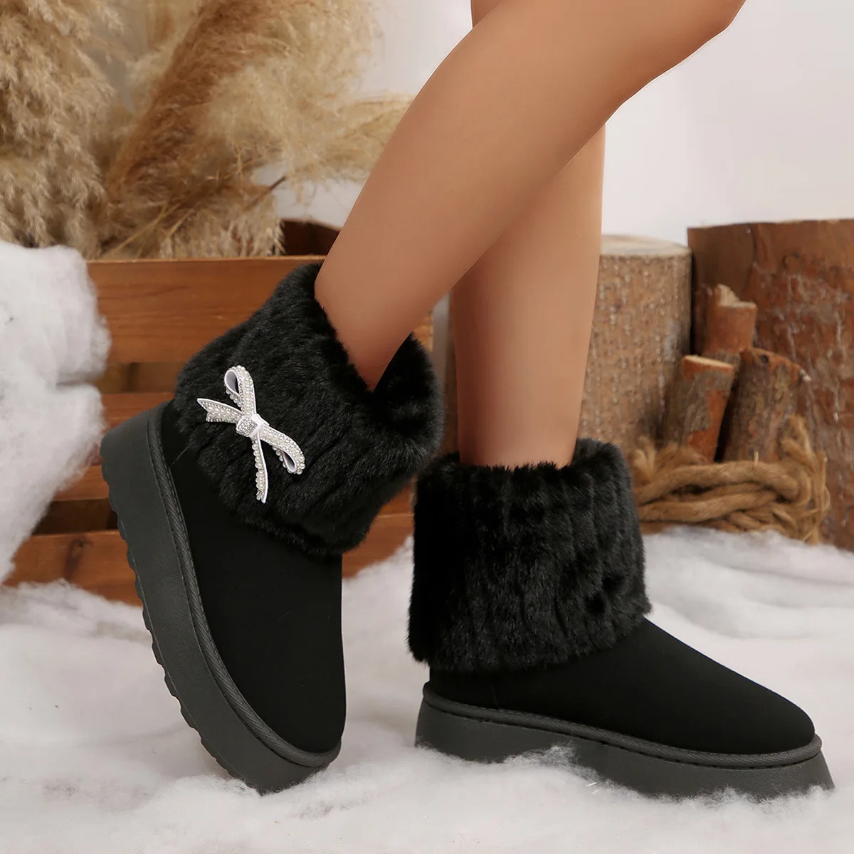 Fashionable Women's Round Toe Warm Thickened Plush Winter Boots Rhinestone Bow Thick Sole Casual Comfortable Women Snow Boots