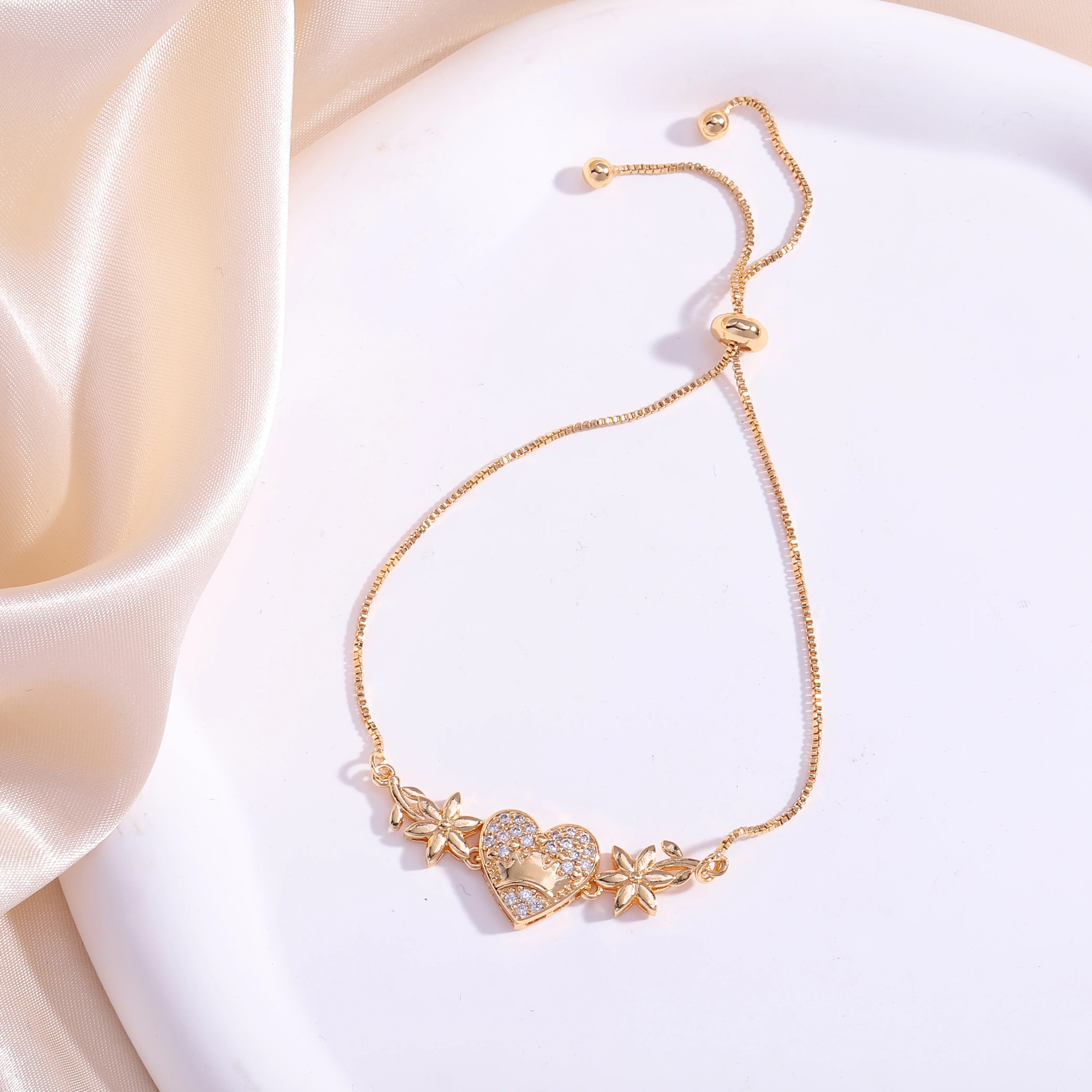 

HOT Fashion Unique Crown of Love Zircon Stones Golden Bracelet Women's Bracelet Women's Jewelry Gift 2023
