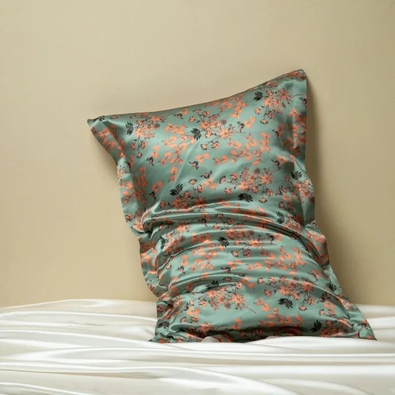 Luxurious 100% Natural Mulberry Silk Pillowcase - Premium 22MM for Hair & Skin Health with Eco-Friendly Oeko-Tex Certification