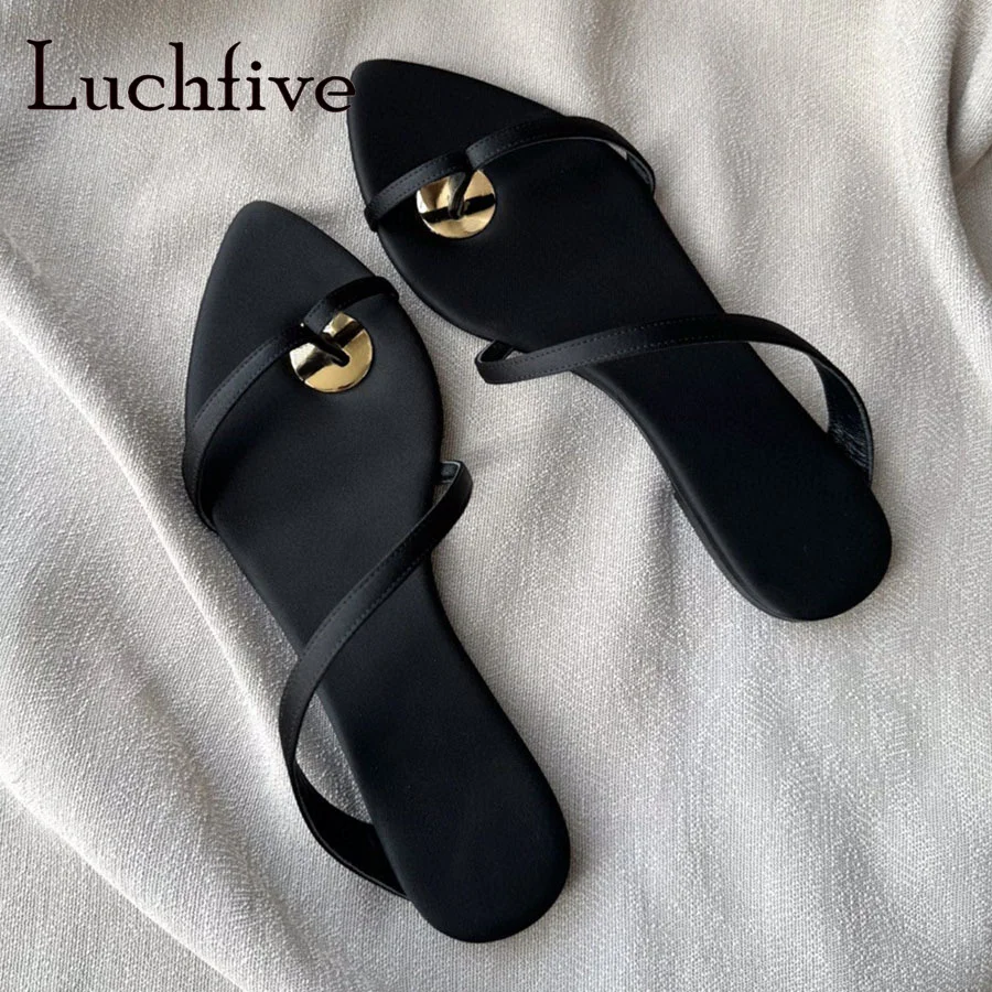 

Brand Casual New Flats Slippers for Women Slip On Metal Decoration Lazy Ladies Mules Casual Daily Shoes Home Slippers