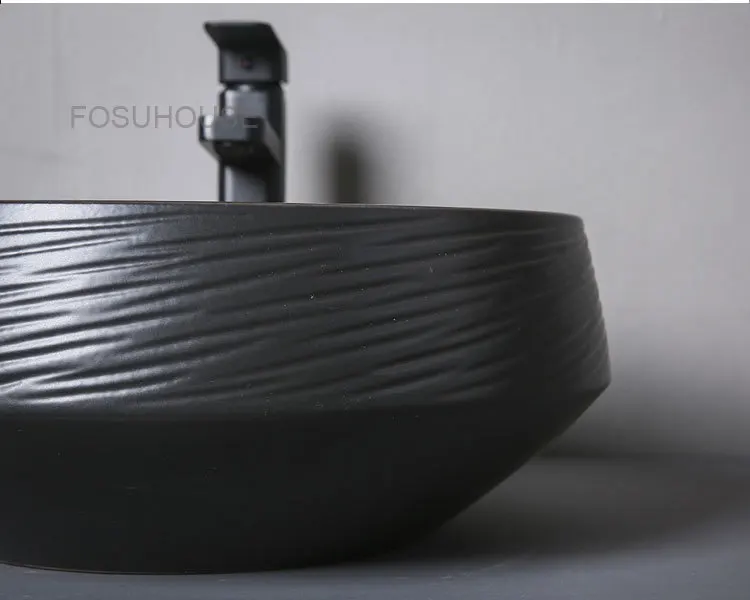 Nordic Ceramic Bathroom Sinks Home Bathroom Washbasins Luxury Black Table Basin Creative Black Gold Glaze Washbasin Kitchen Sink