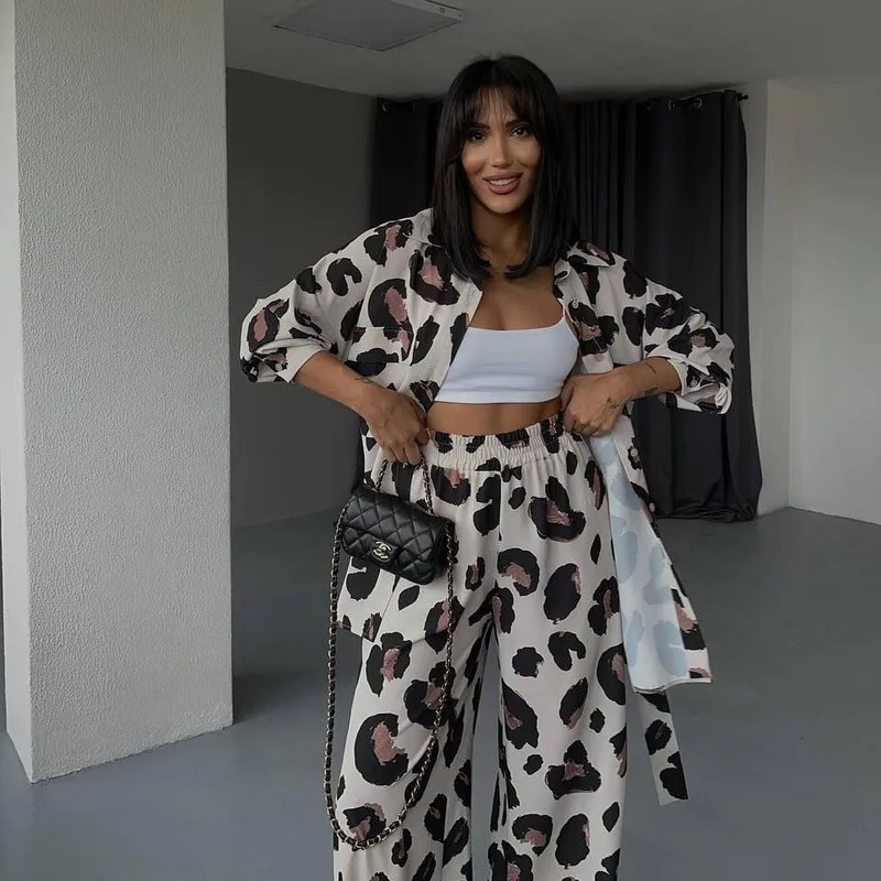 Women's Spring and Autumn New Leisure Suit Cow Print Women's Print Design Long Sleeve Shirt Wide Legs Trousers Leopard Print Set