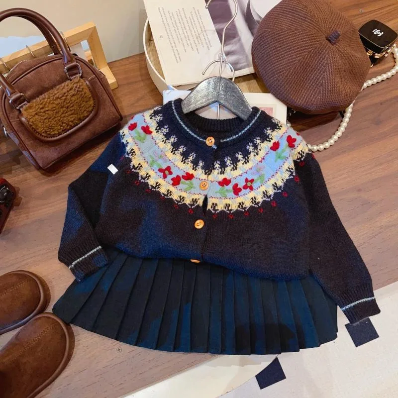 2026 레트로 패턴 자카드 스웨터 소녀용 겨울 신상 슬림핏 가디건 개성있는 디자인 상의