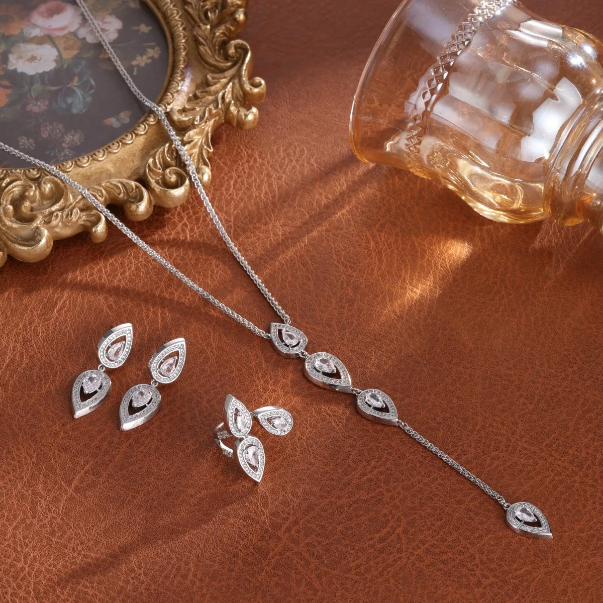 Klassisches Schmuckset mit Wassertropfenform und Zirkon-Intarsien, 2/3/4 Stück, für Frauen, Paare, Urlaubsgeschenkset, Party-Alltagsschmuck – Detail 8