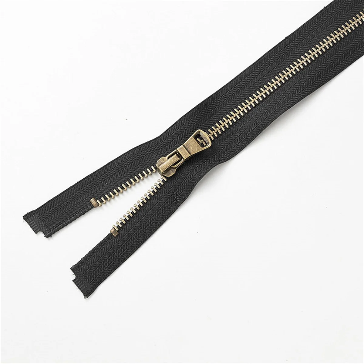 싱글 테일 재킷 다운 재킷, 브론즈 치아 의류, 5 메탈 지퍼, 70cm