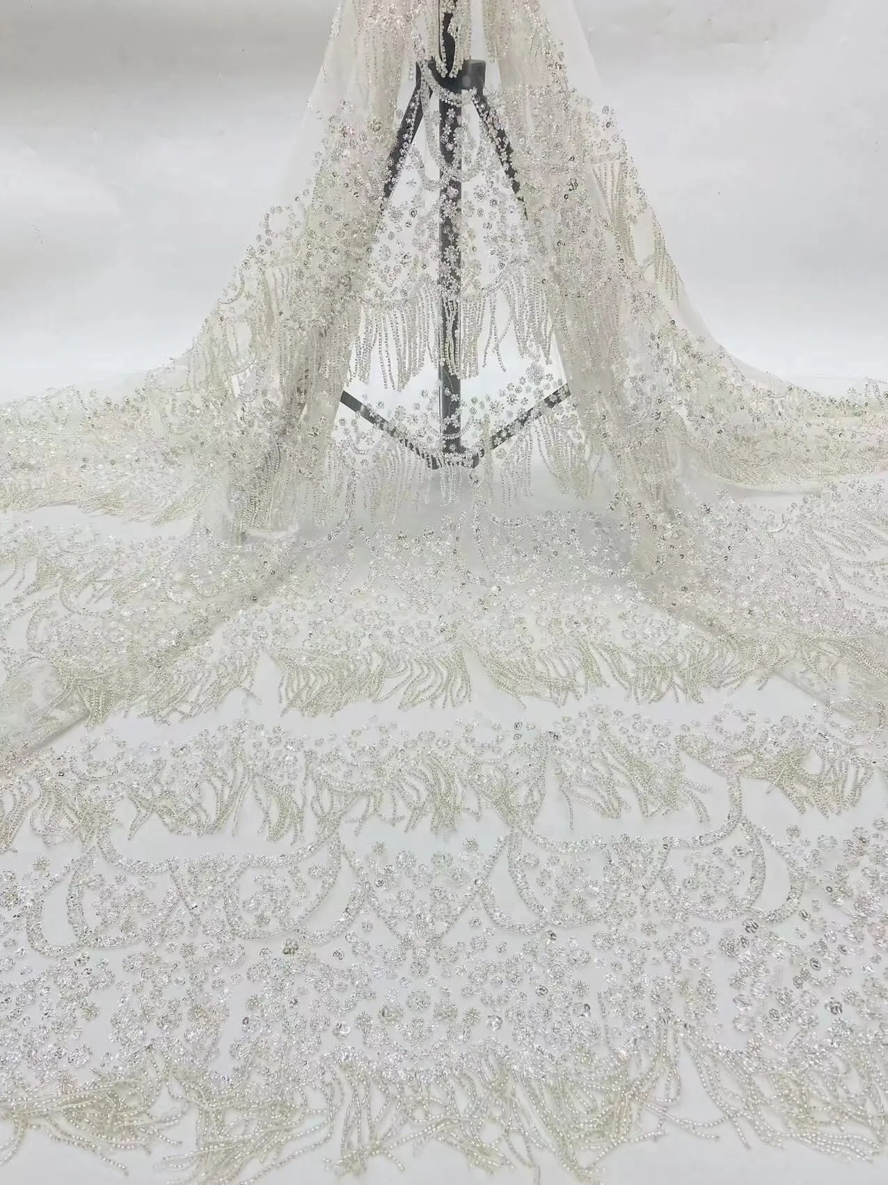 

Французская вышивка, тяжелая сетка из бисера, кружевная ткань, яркая африканская сетка из тюля, блестящая ткань с блестками для свадебных торжеств