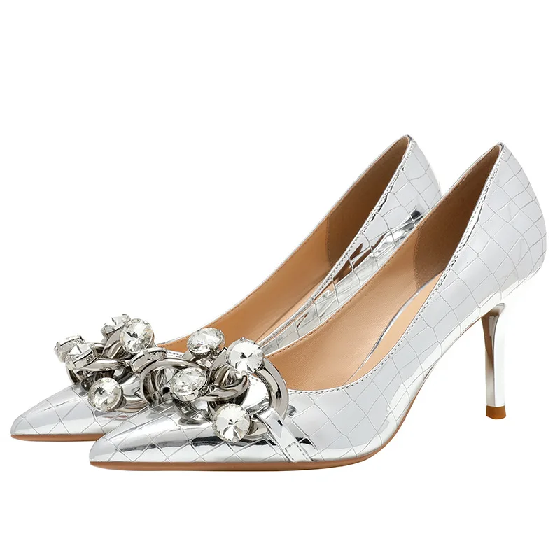 

Spring and Summer New Pointed Rhinestone Chain Lacquer Leather Single Shoes Thin High Heels Banquet Large and Small Women's Shoe