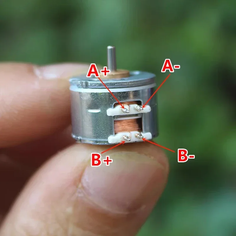 Nidec 15BY 미니 15mm 원형 스테퍼 모터 마이크로 2상 4선 스테핑 모터 18도 1.5mm 샤프트
