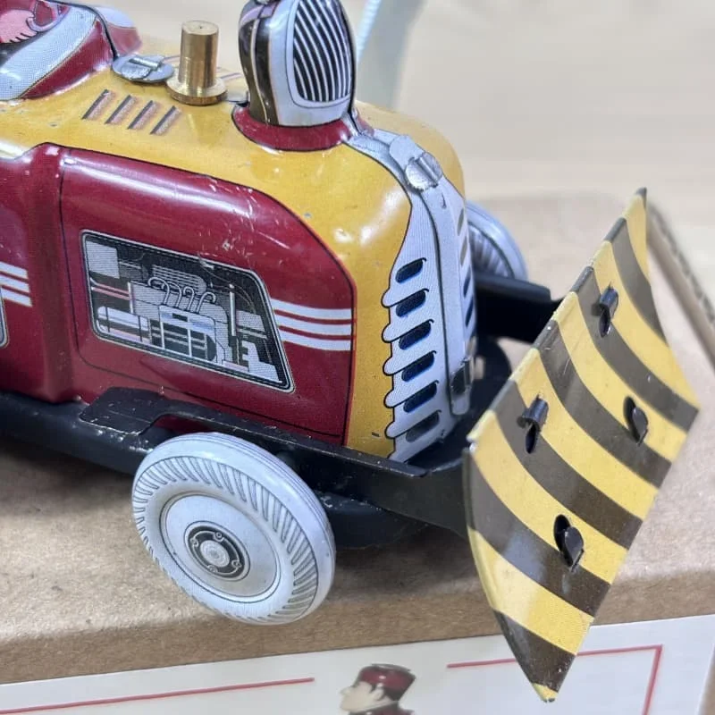Classic collection Retro Clockwork Wind up Metal Walking Tin bulldozer robot recall Mechanical toy kids christmas gift Wind up Toy