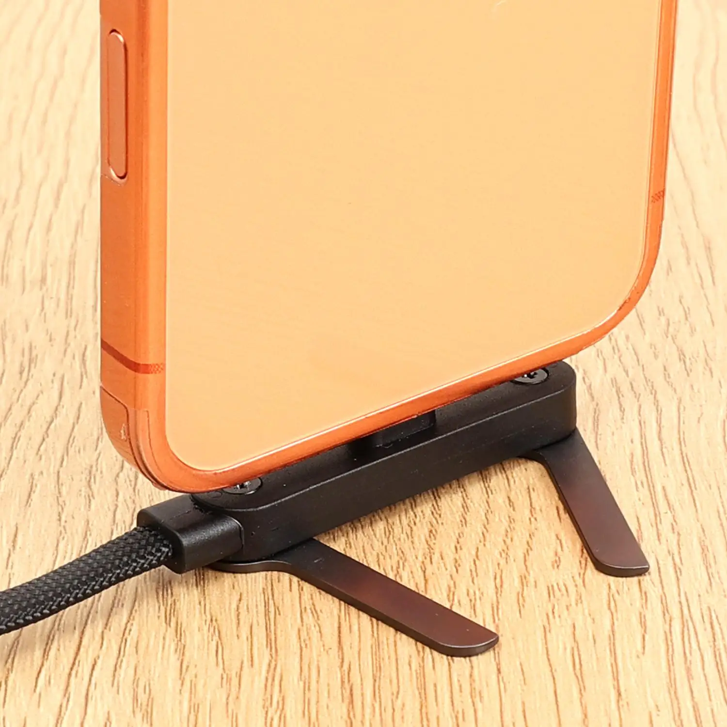 All-in-One 240W Charging Cable with Stand – USB-C to USB-C & USB-A Fast Charger for iPhone & Android 22 S3dc569e45f9e4443b741325e051d7a65f