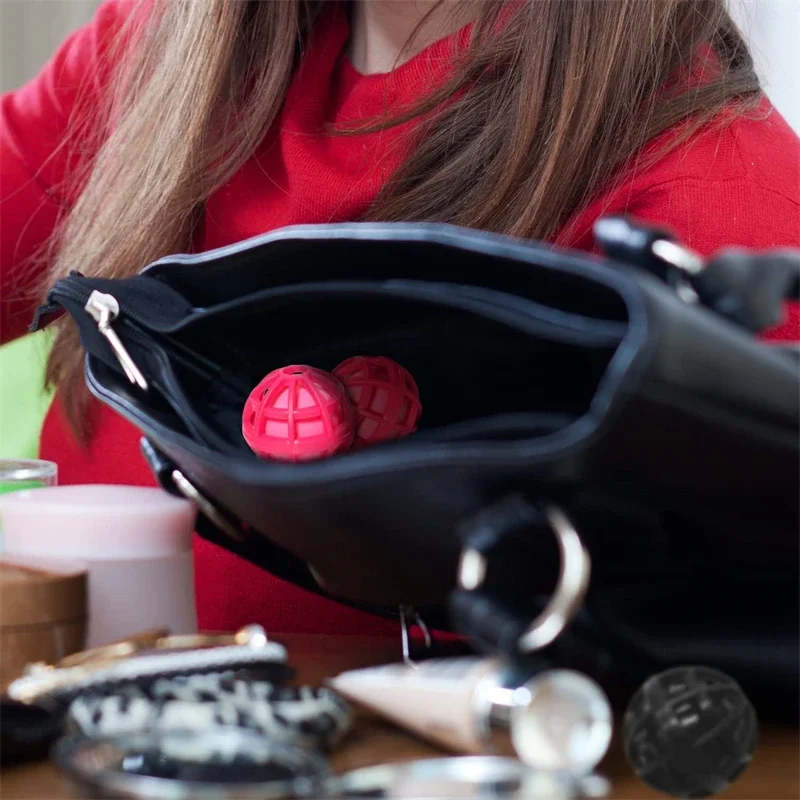 Purse Cleaning Ball Backpack Cleaner Clean Ball Absorbs Debris and Dust in Purse/Cosmetic Bag/Handbag Interior Cleaning Supplies