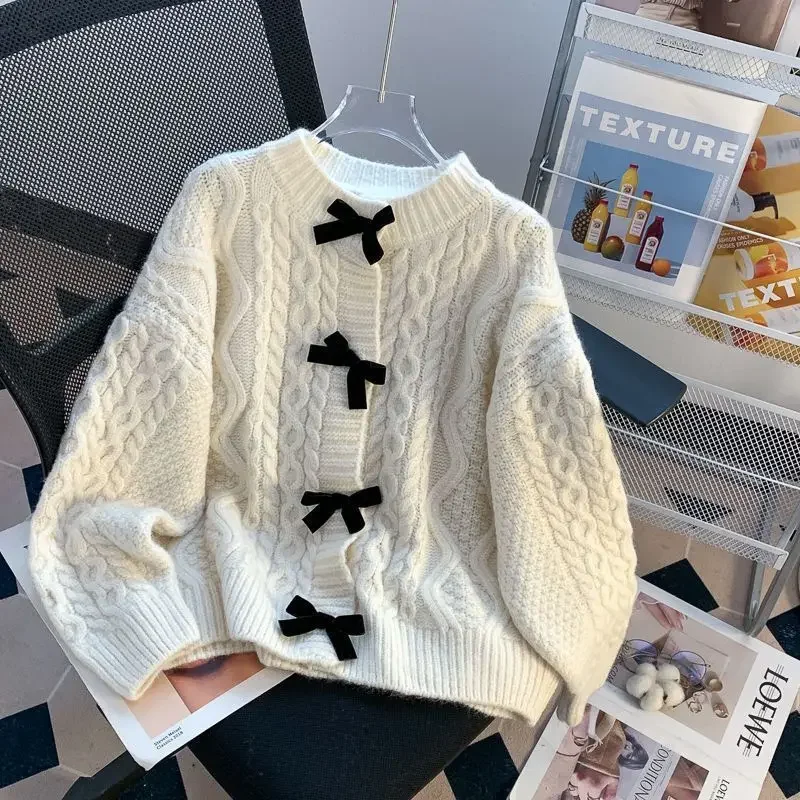 Malva | Women's knitted sweater with warm bow and V-neck