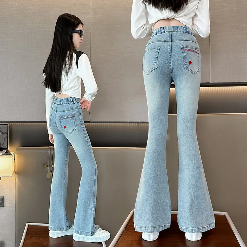 하트 포켓이 있는 소녀들을 위한 패션 청바지 새로운 도착 어린이 빈티지 타이트 데님 플레어 바지 봄 가을 십대 슬림 바지