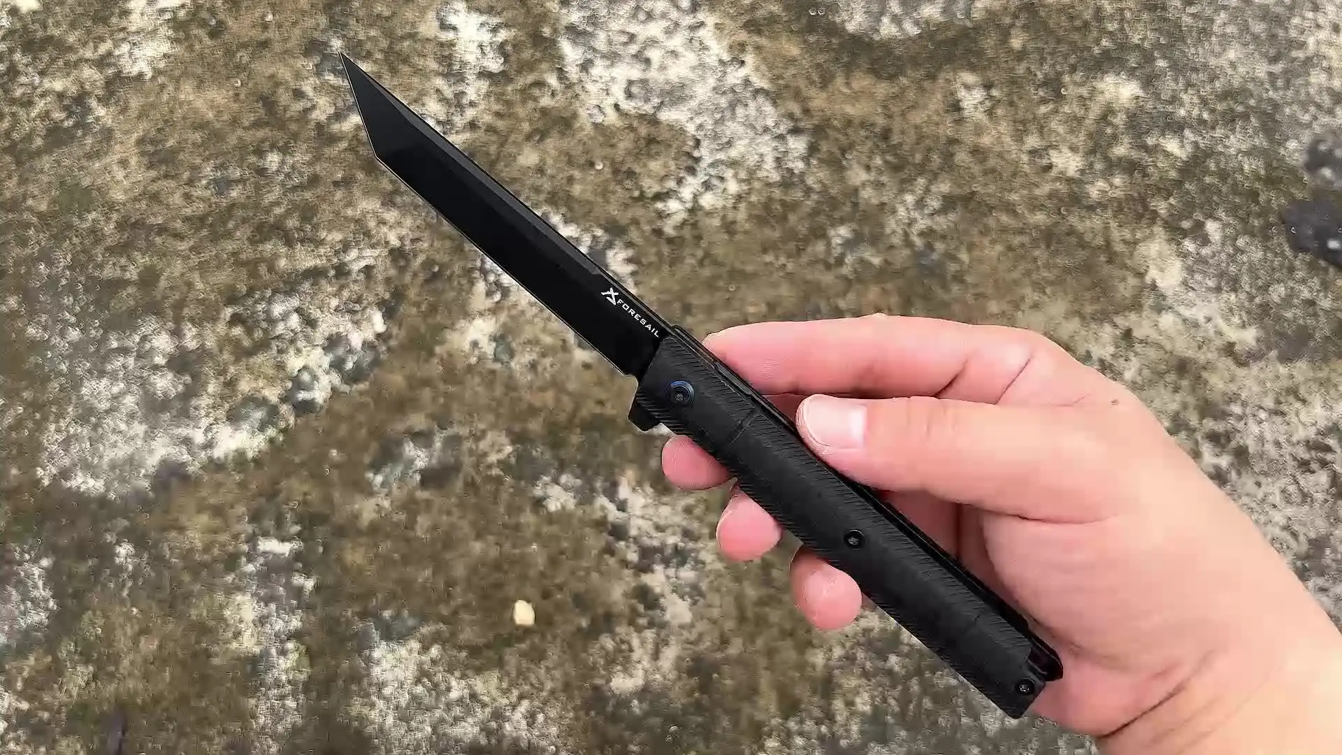 セイルフォールディングポケットナイフ。ブラックpvddc53スチール