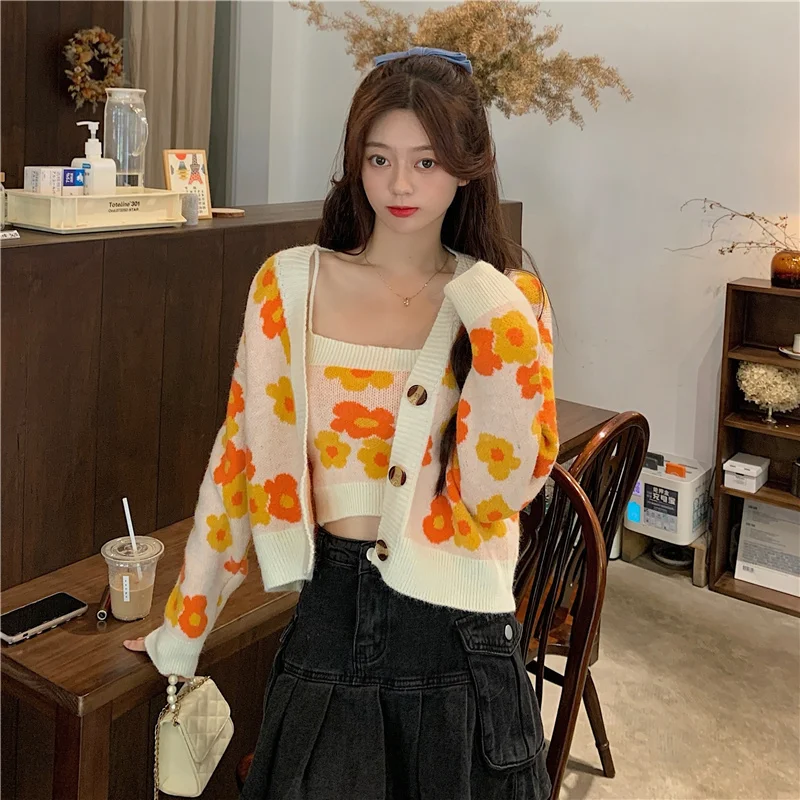 long cardigan 2022 Sweater Cardigan Women's Outer Wear Spring And Autumn Knitted Cardigan Suspender Two-piece Set Of Early Autumn New Lazy pink cardigan