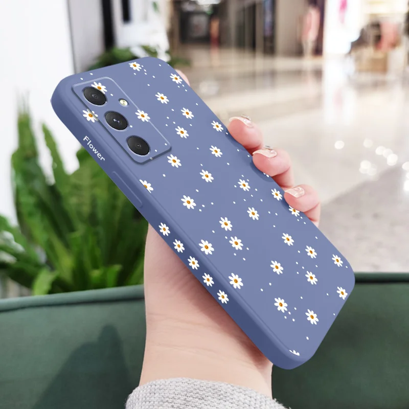 Floral Daisies Phone Case - Elegant Protective Cover with Vibrant Design