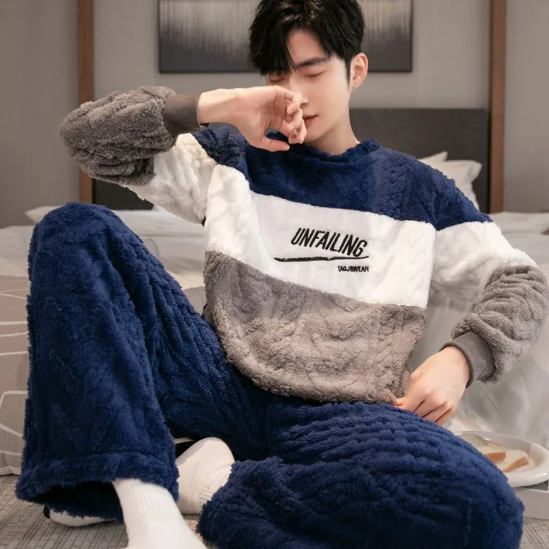 2024 New Pajama Men Long-sleeved Flannel Loose Homewear Jacket Korean Version Thick Plunsh Coral Velvet Young Students Sleepwear