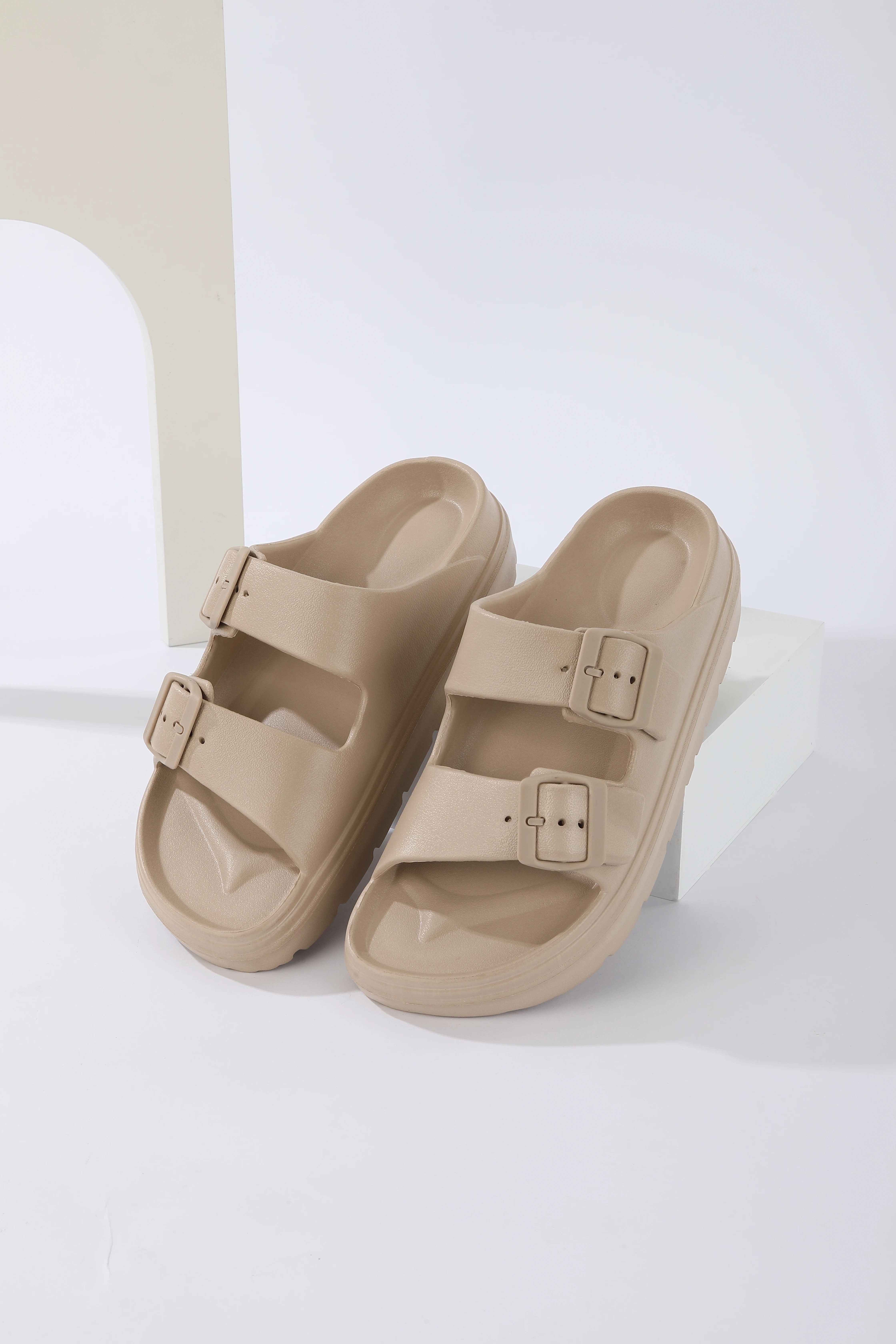 Hochwertige Herren-Hausschuhe mit Dicker Sohle, Damen-Outdoor-Sandalen im Neuen Sommerstil mit Doppelriemen, Rutschfest, Atmungsaktiv, Weichsohlige Strandschuhe – Detail 5